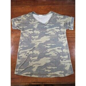 BomBom Top Womens Large Green Camo Camouflage V-Neck Short Sleeve Soft Knit USA